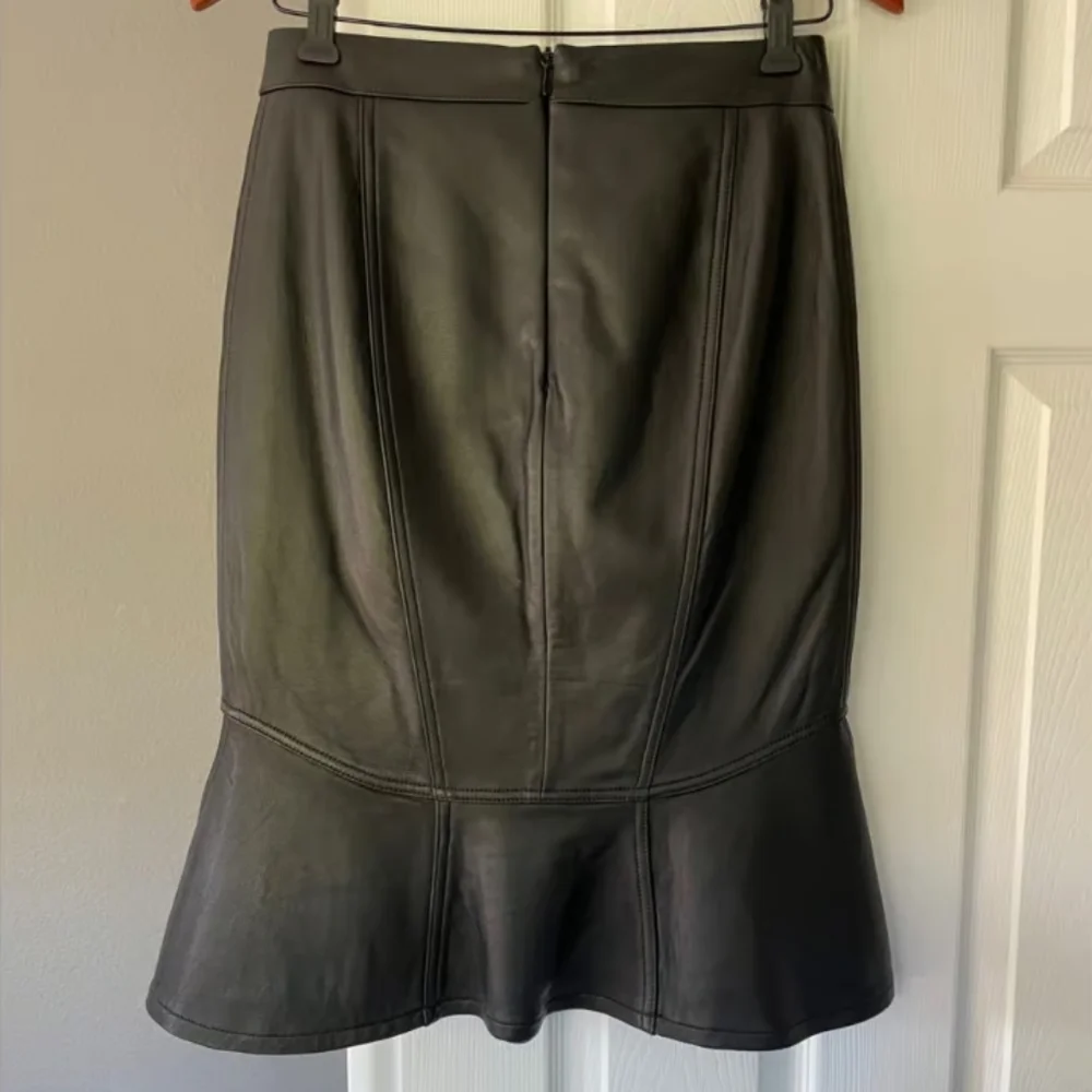 BCBGMAXAZRIA RUNWAY Fluted Leather Skirt - Picture 2 of 11